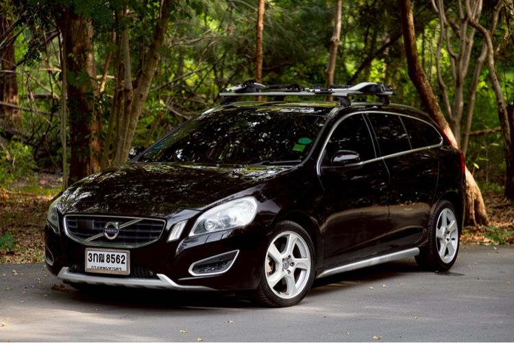 Volvo V60 2013 1.6 Drive Sedan เบนซิน ไม่ติดแก๊ส เกียร์อัตโนมัติ ดำ รูปที่ 2