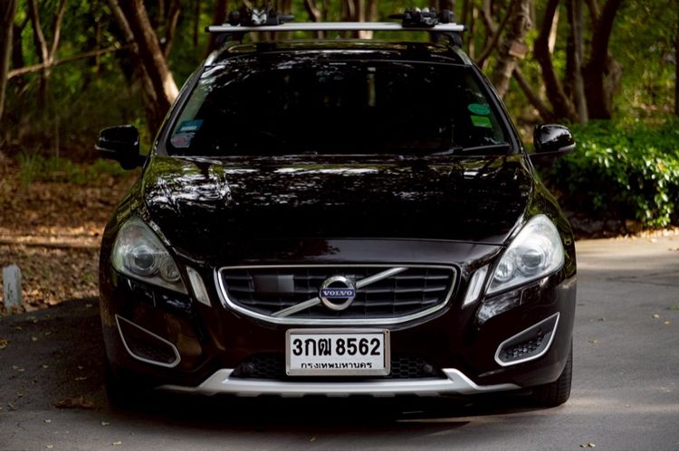 รถ Volvo V60 1.6 Drive สี ดำ