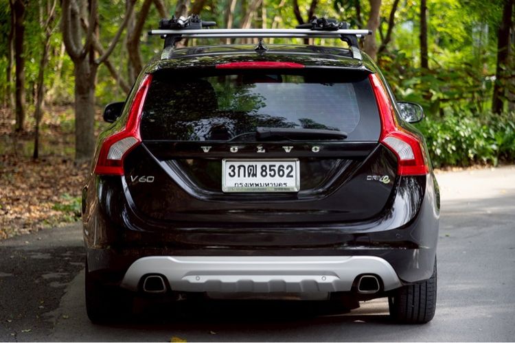 Volvo V60 2013 1.6 Drive Sedan เบนซิน ไม่ติดแก๊ส เกียร์อัตโนมัติ ดำ รูปที่ 4