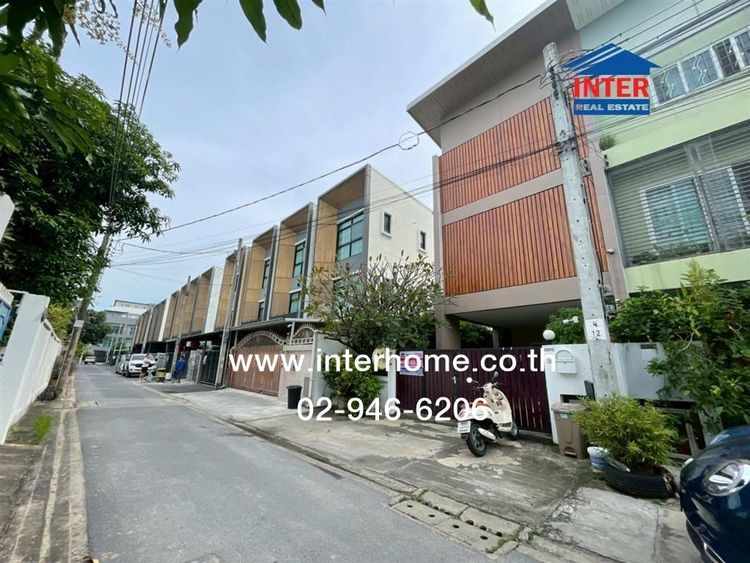ทาวน์โฮม 3 ชั้น 32.9 ตร.ว. หมู่บ้านแอทโฮม3 ซอยลาดพร้าว107 ถนนลาดพร้าว เขตบางกะปิ กรุงเทพมหานคร