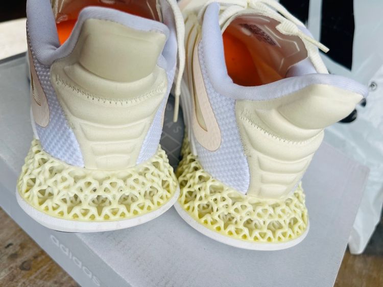 ส่งต่อรองเท้าวิ่ง Adidas 4DFWD Pulse 2 สี Cloud White   มีพื้นรองเท้าชั้นกลางแบบ 4DFWD  รูปที่ 6