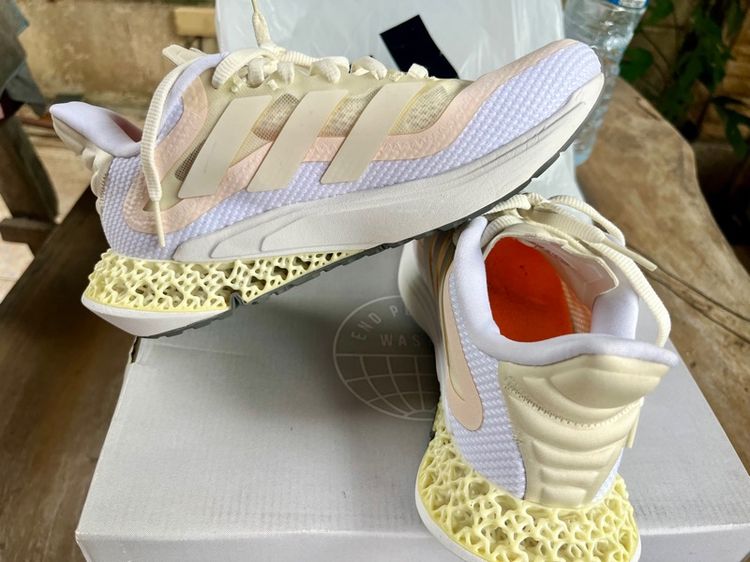 ส่งต่อรองเท้าวิ่ง Adidas 4DFWD Pulse 2 สี Cloud White   มีพื้นรองเท้าชั้นกลางแบบ 4DFWD  รูปที่ 3