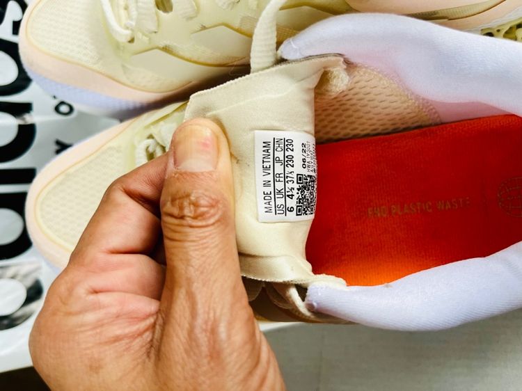 ส่งต่อรองเท้าวิ่ง Adidas 4DFWD Pulse 2 สี Cloud White   มีพื้นรองเท้าชั้นกลางแบบ 4DFWD  รูปที่ 4