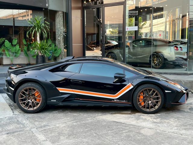 Lamborghini Huracan 2024 5.2 Performante 4WD เบนซิน เกียร์อัตโนมัติ ดำ รูปที่ 3