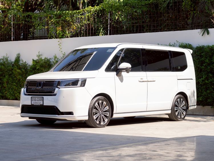 Honda Stepwagon 2023 1.5 Spada Premium Line Utility-car ไฮบริด ไม่ติดแก๊ส เกียร์อัตโนมัติ ขาว รูปที่ 3