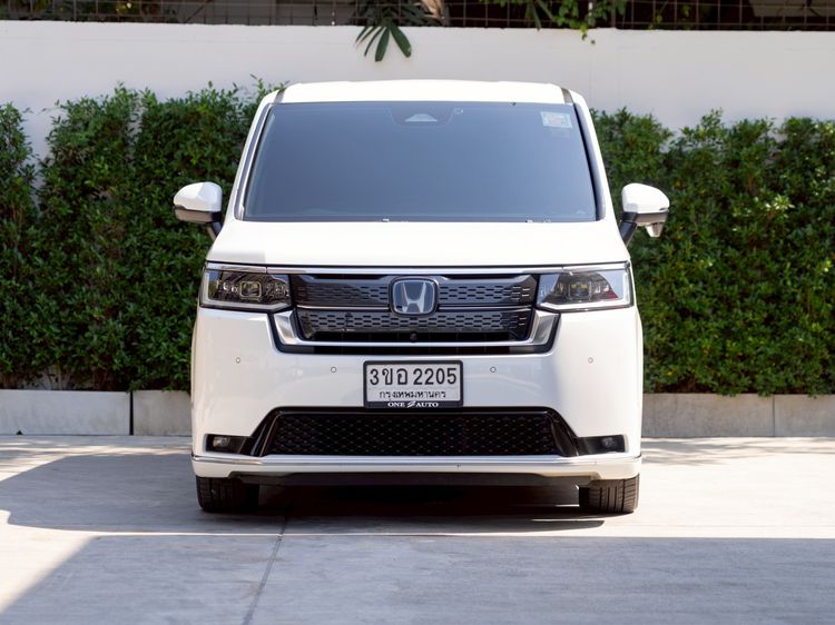 Honda Stepwagon 2023 1.5 Spada Premium Line Utility-car ไฮบริด ไม่ติดแก๊ส เกียร์อัตโนมัติ ขาว รูปที่ 2