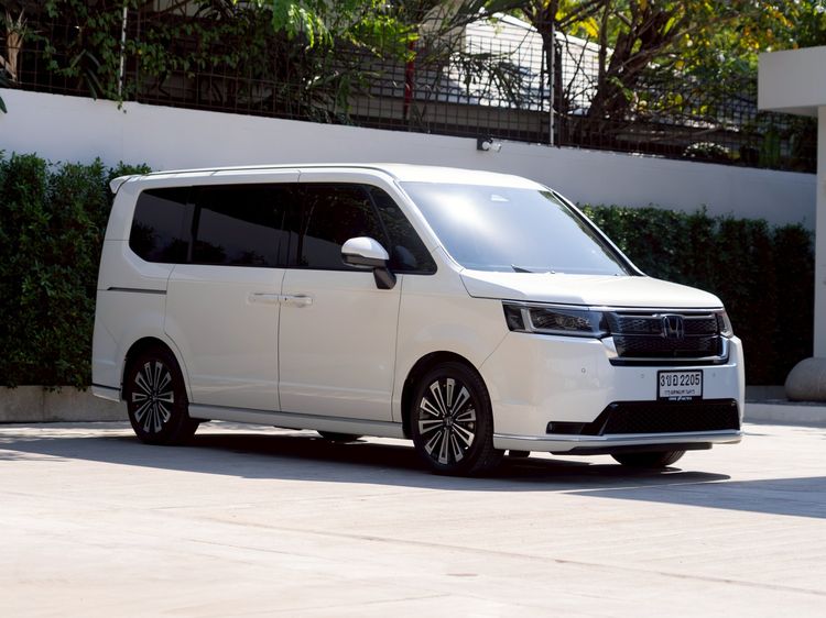 รถ Honda Stepwagon 1.5 Spada Premium Line สี ขาว