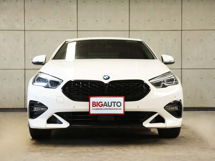 BMW Series 2 2022 220i Sedan เบนซิน ไม่ติดแก๊ส เกียร์อัตโนมัติ ขาว รูปที่ 3