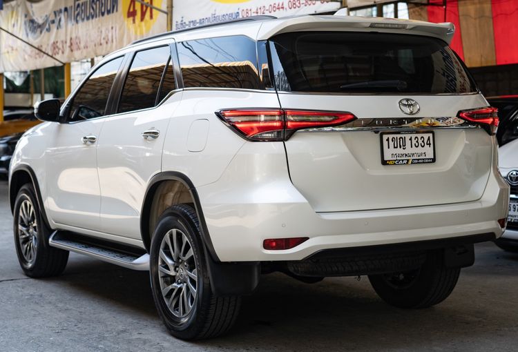 Toyota Fortuner 2020 2.4 V Utility-car ดีเซล ไม่ติดแก๊ส เกียร์อัตโนมัติ ขาว รูปที่ 3