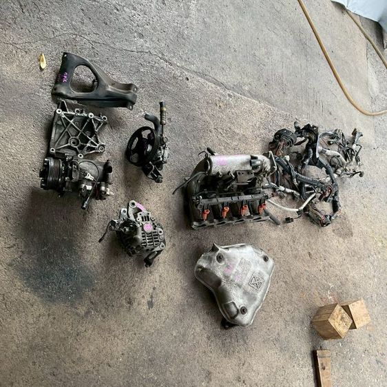 อุปกรณ์เครื่องยนต์ ถอดจากเครื่องยนต์ Mitsubishi Cedia 4G 18 สนใจ สอบถามเพิ่มเติม ราคาเริ่มต้น สอบถามอะไหล่รถยนต์ ได้ครับ