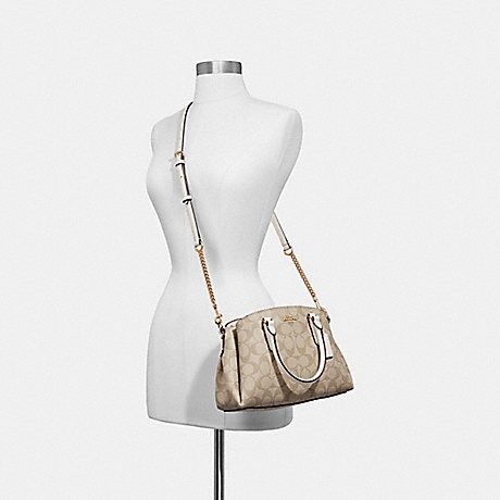 กระเป๋าถือ🌺 COACH แท้💯มือสอง size mini  Coated canvas ลาย Signature มีสายยาว  COACH 29434 MINI SAGE CARRYALL IN SIGNATURE CANVAS Chalk รูปที่ 7