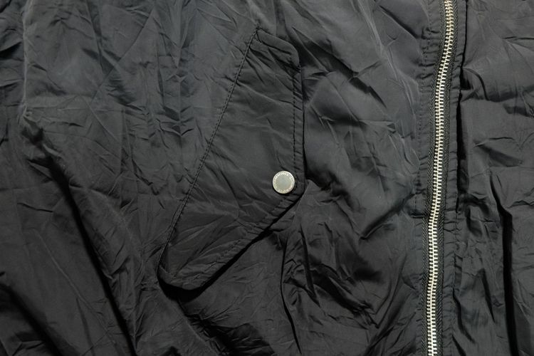 GU x UNDERCOVER MA-1 Bomber Jacket  รูปที่ 12
