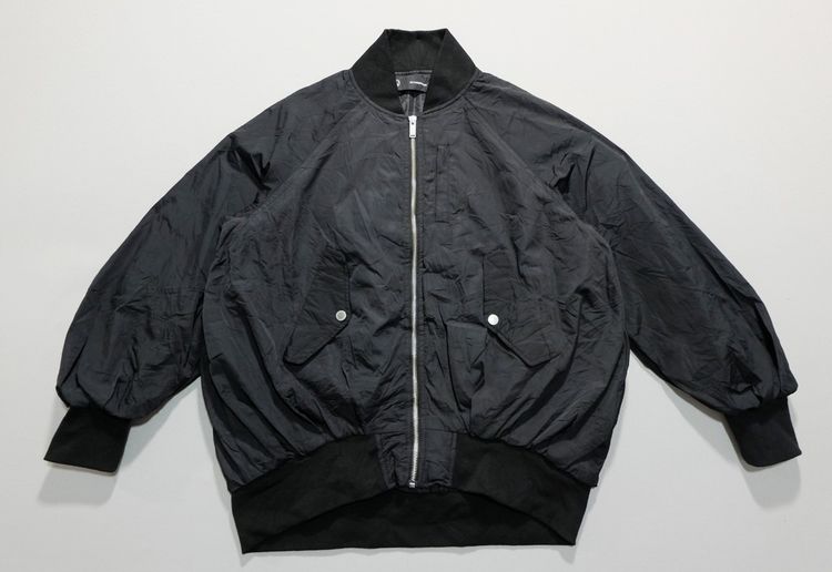 GU x UNDERCOVER MA-1 Bomber Jacket  รูปที่ 4