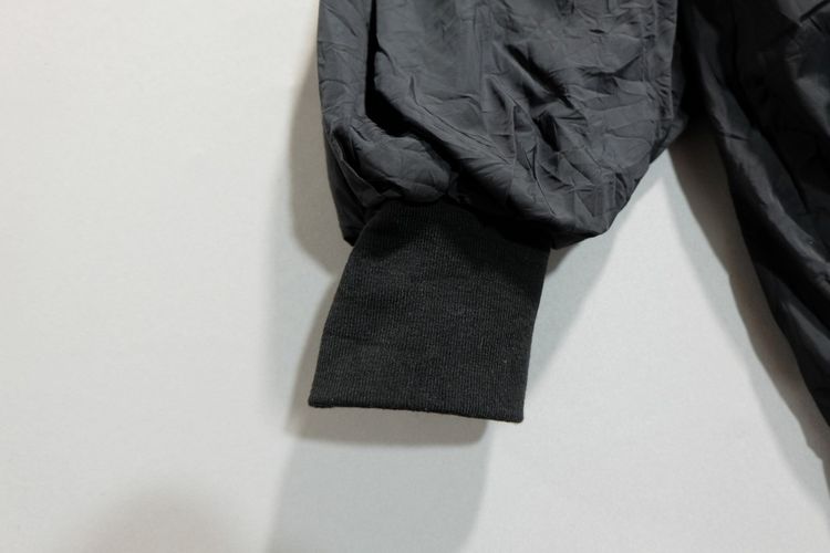 GU x UNDERCOVER MA-1 Bomber Jacket  รูปที่ 18