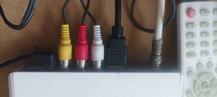 ถูกๆกล่องดาวเทียม IPM hd pro3 หรือ GMM HD wise pro สภาพดี ดูดิจิตอลทีวีครบทุกช่องและช่องดาวเทียมอีกเยอะมาก มีรีโมทให้ เพียง 259 บาท ตามนี้. รูปที่ 4