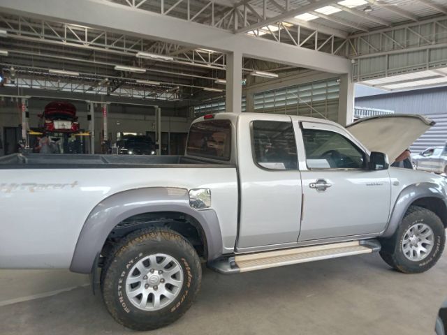 Mazda BT-50 2007 2.5 Hi-Racer Pickup ดีเซล ไม่ติดแก๊ส เกียร์ธรรมดา บรอนซ์เงิน รูปที่ 4
