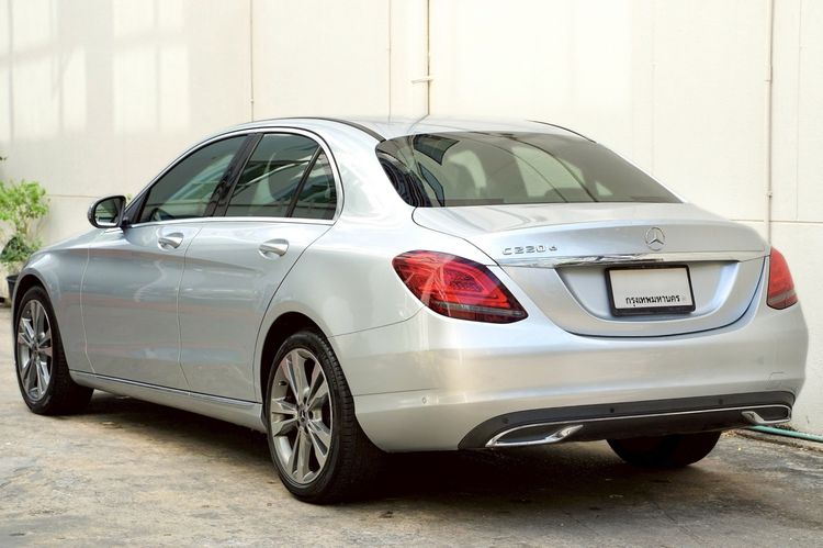 Mercedes-Benz E-Class 2017 E220 Sedan ดีเซล ไม่ติดแก๊ส เกียร์อัตโนมัติ บรอนซ์เงิน รูปที่ 2