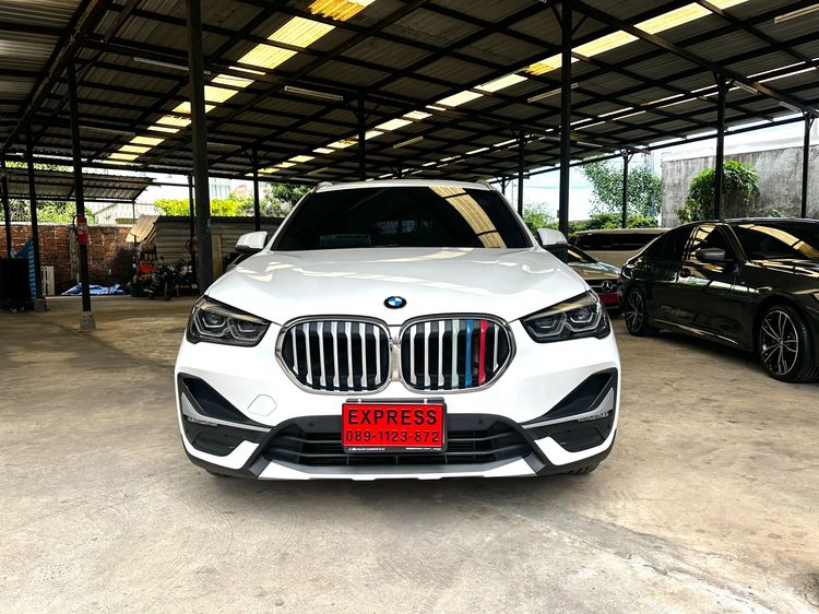 BMW X1 2022 2.0 sDrive20d xLine Utility-car ดีเซล ไม่ติดแก๊ส เกียร์อัตโนมัติ ขาว รูปที่ 2
