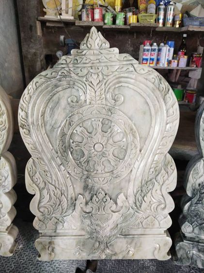 เสมาหินอ่อนแท้ขนาดกว้าง 42 ซมสูง 70 ซมราคาชุดละชุดนึงมีทั้งหมด 8 ใบ รูปที่ 2