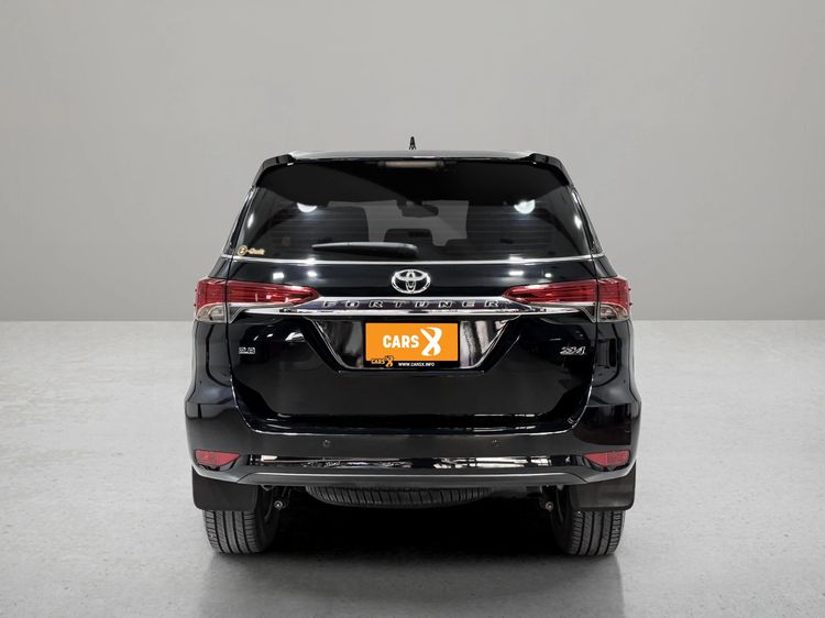 Toyota Fortuner 2019 2.4 V 4WD Utility-car ดีเซล ไม่ติดแก๊ส เกียร์อัตโนมัติ ดำ รูปที่ 4