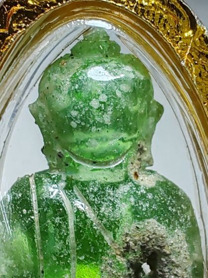พระแก้วกรุฮอด​  หินจุยเจีย​เนื้อเขียว​พร้อมกรอบอย่างดี ขนาด​ 2.5​ X​ 4.5​ ซ.ม.​  รูปที่ 7