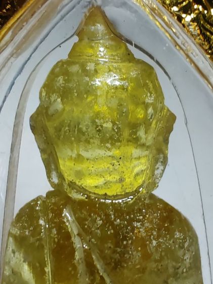 พระแก้วกรุฮอด​ หินจุยเจียเนื้อสีเหลืองบุษราคัมพร้อมกรอบอย่างดี​ ขนาด​ 2​ x​ 5​ ซ.ม. รูปที่ 7