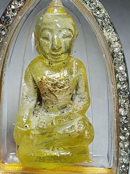 พระแก้วกรุฮอด​ หินจุยเจียเนื้อสีเหลืองบุษราคัมพร้อมกรอบอย่างดี​ ขนาด​ 2​ x​ 5​ ซ.ม. รูปที่ 3