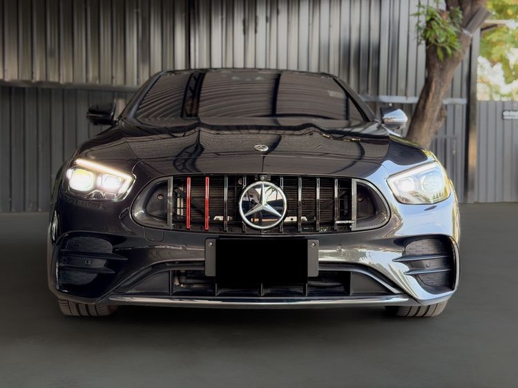 Mercedes-Benz E-Class 2023 E300 Sedan ปลั๊กอินไฮบริด (PHEV) เกียร์อัตโนมัติ ดำ รูปที่ 2