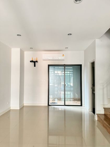 SC ASSET มีบางส่วน 2020 ขายและให้เช่าบ้านทาวโฮมหรู Verve Rama 9 มีให้2หลังติดกัน ใกล้สนามบินสุวรรณภูมิ  Bikelane รูปที่ 3