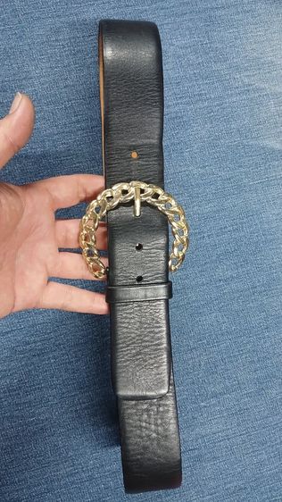 เข็มขัดหนังแท้ GRAND PRIX
เอว 31 ถึง 34 กว้าง 1.7
ยาวรวมหัว 39.5 หัวสวย หนังสวย
สภาพหล่อ รูปที่ 8