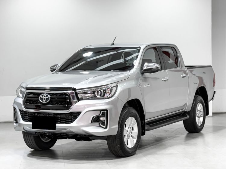 รถ Toyota Hilux Revo 2.8 G 4WD สี บรอนซ์เงิน