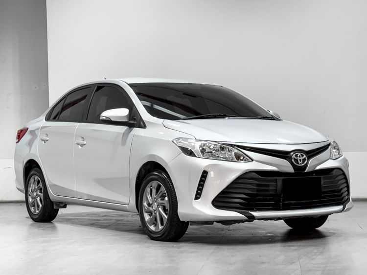 Toyota Vios 2021 1.5 Entry Sedan เบนซิน เกียร์อัตโนมัติ บรอนซ์เงิน รูปที่ 3