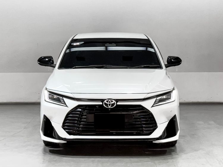 Toyota Yaris ATIV 2023 1.2 Premium Luxury Sedan เบนซิน เกียร์อัตโนมัติ ขาว รูปที่ 2