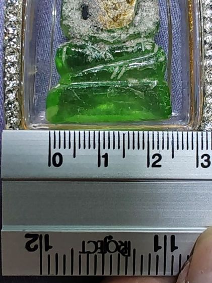 พระแก้วกรุฮอด​ หินจุยเจียสีเขียวพร้อมกรอบอย่างดี​ ขนาด​ 2.5​ X​ 5​ ซ.ม. รูปที่ 14