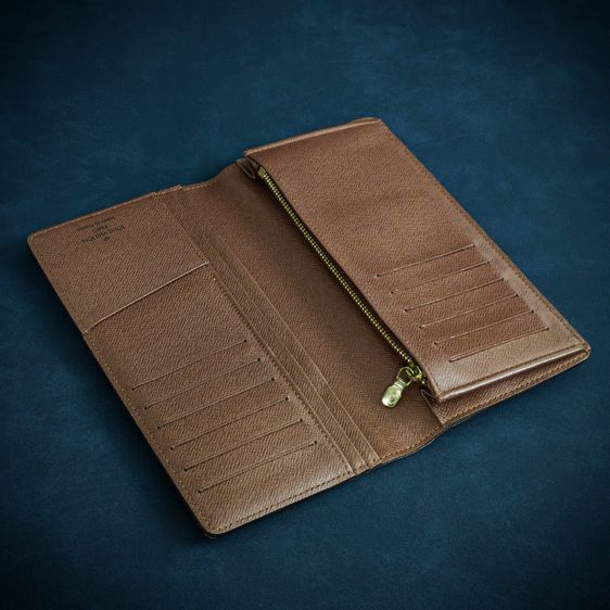 Louis Vuitton Brazza Monogram รูปที่ 2