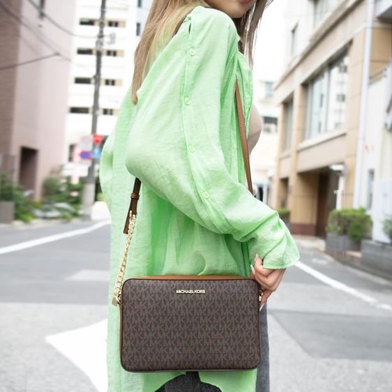 Michael Kors แท้💯มือสอง สภาพดี ทรงกล่อง งาน Michael kors 🇺🇸💯 รูปที่ 7