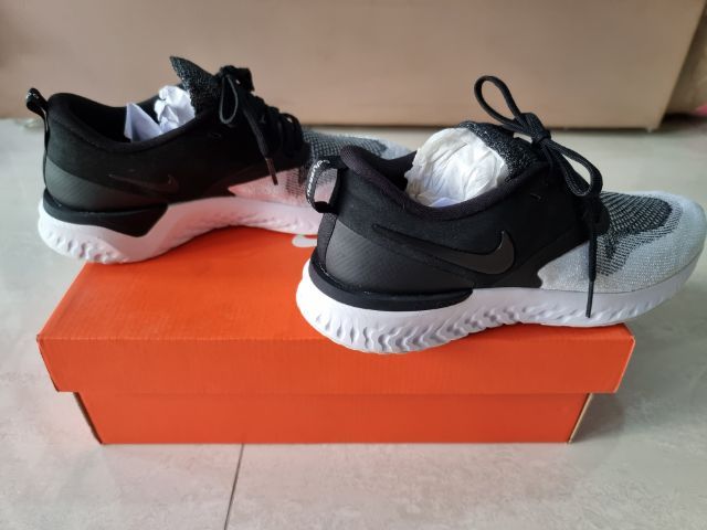 Nike Odyssey React 2 Flyknit Black White W รูปที่ 4