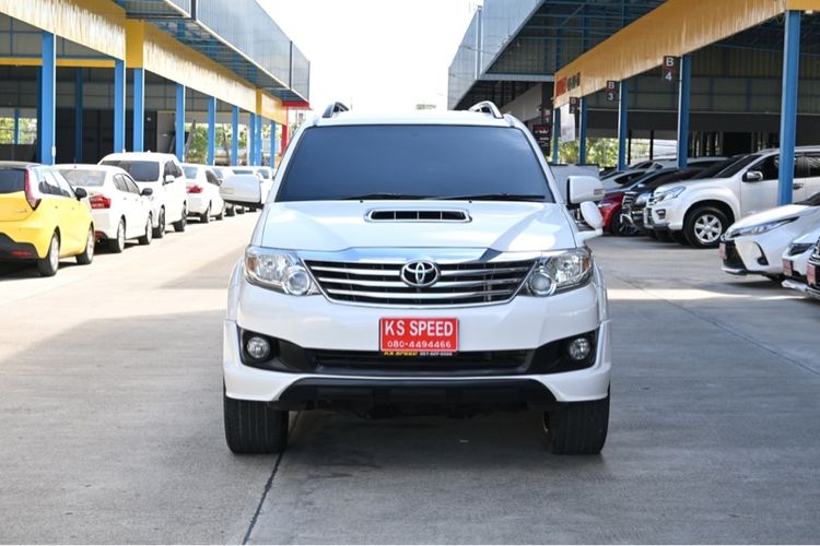 Toyota Fortuner 2014 3.0 V Utility-car ดีเซล ไม่ติดแก๊ส เกียร์อัตโนมัติ ขาว รูปที่ 2