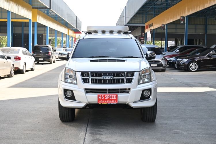 รถ Isuzu MU-7 3.0 Choiz สี ขาว