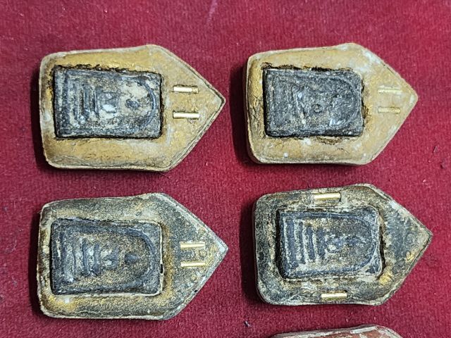 พระขุนแผนหลวงปู่ทิม หลังฝังสมเด็จวัดระฆัง พ.ศ.2409 ปี15 10 องค์  รูปที่ 8