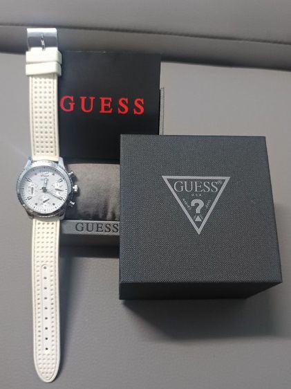 นาฬิกาGuess Marina W1025L1 ตัวเรือนทำจาก Stainless Steel หน้าปัดสีครีม คุณสมบัตินาฬิกา ประกอบด้วยฟังก์ชั่นวันที่, สัปดาห์ กันน้ำได้ลึก50เมตร