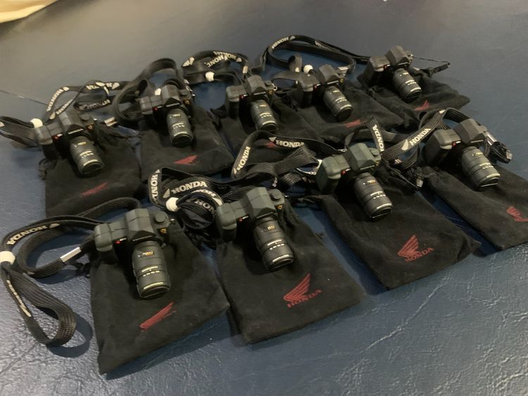 📌📌 💯 ขาย เหมา 9 ชุด USB Flash Drive 2 GB รูปกล้องถ่ายรูป โลโก้ Honda ของใหม่ รูปที่ 5