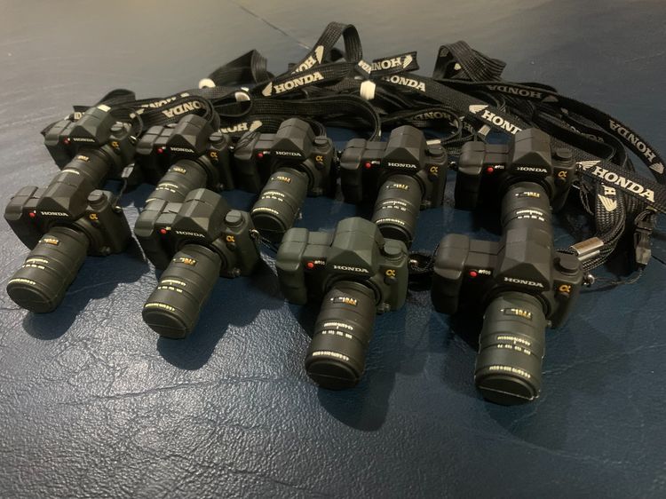📌📌 💯 ขาย เหมา 9 ชุด USB Flash Drive 2 GB รูปกล้องถ่ายรูป โลโก้ Honda ของใหม่