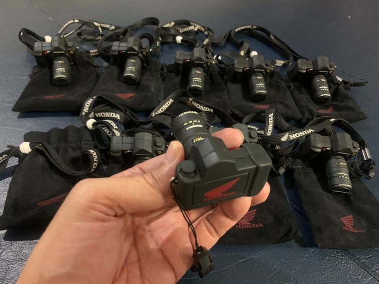 📌📌 💯 ขาย เหมา 9 ชุด USB Flash Drive 2 GB รูปกล้องถ่ายรูป โลโก้ Honda ของใหม่ รูปที่ 9
