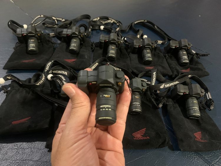 📌📌 💯 ขาย เหมา 9 ชุด USB Flash Drive 2 GB รูปกล้องถ่ายรูป โลโก้ Honda ของใหม่ รูปที่ 7