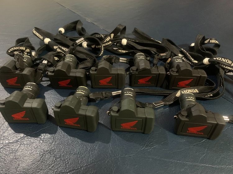 📌📌 💯 ขาย เหมา 9 ชุด USB Flash Drive 2 GB รูปกล้องถ่ายรูป โลโก้ Honda ของใหม่ รูปที่ 3