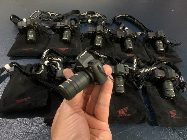 📌📌 💯 ขาย เหมา 9 ชุด USB Flash Drive 2 GB รูปกล้องถ่ายรูป โลโก้ Honda ของใหม่ รูปที่ 8