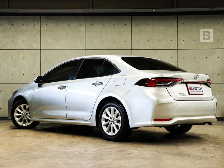 Toyota Altis 2022 1.6 G Sedan เบนซิน ไม่ติดแก๊ส เกียร์อัตโนมัติ บรอนซ์เงิน รูปที่ 3