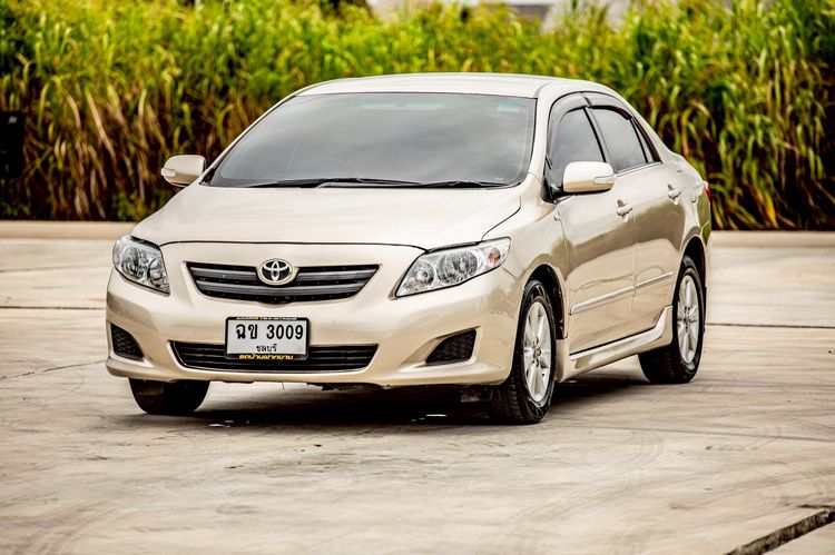 รถ Toyota Altis 1.6 G สี น้ำตาล