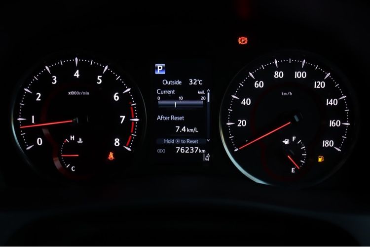 Toyota Alphard 2021 2.5 Van เบนซิน เกียร์อัตโนมัติ ดำ รูปที่ 4